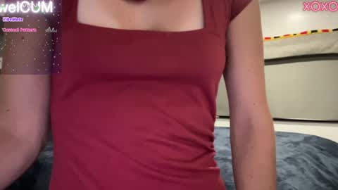 Elaine online show from December 22, 1:45 am