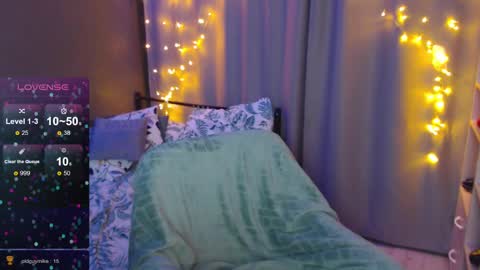 Julia online show from December 3, 1:08 am