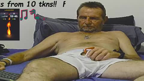 Snapshot of forexxxx_man chatting on April 29, 9:57 am doc online show from April 29, 9:57 am
