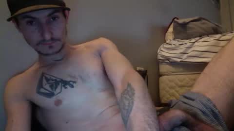 Snapshot of forlorndog chatting on May 14, 9:32 pm forlorndog online show from May 14, 9:32 pm
