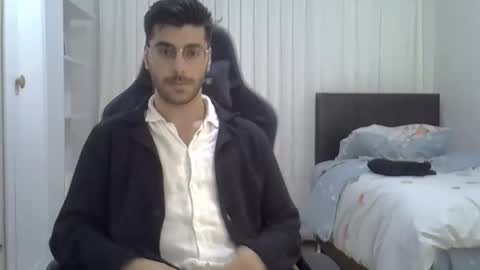 fortiori8 online show from April 7, 9:04 pm