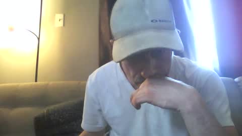 fouraide42 online show from December 13, 1:22 pm