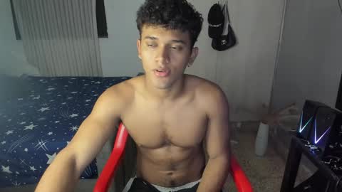 Snapshot of fox_evans chatting on February 22, 7:19 am Fox online show from February 22, 7:19 am