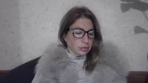 Snapshot of fox_red_lady7 chatting on December 2, 10:34 pm fox_red_lady7 online show from December 2, 10:34 pm