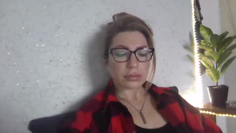 Snapshot of fox_red_lady7 chatting on March 2, 7:32 am fox_red_lady7 online show from March 2, 7:32 am