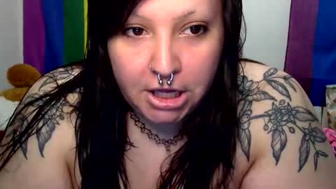 Snapshot of foxdarling96 chatting on October 14, 3:02 pm foxdarling96 online show from October 14, 3:02 pm