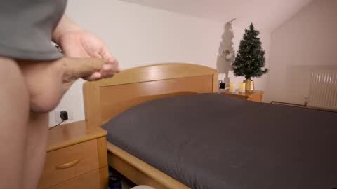 CUSTOM PHOTOS AND VIDEOS -  online show from December 16, 10:31 am