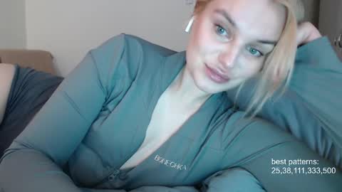 i am your baby Alien  online show from September 22, 10:50 am