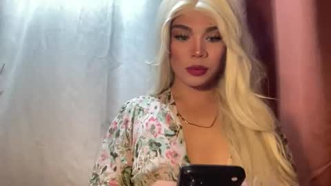 KITTY online show from March 13, 1:29 pm