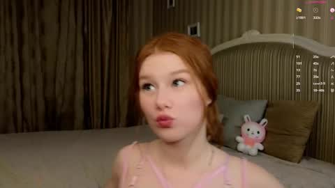 Snapshot of foxxx_tail chatting on October 20, 3:12 pm Petra online show from October 20, 3:12 pm