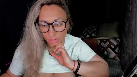 Kris online show from November 8, 1:39 am