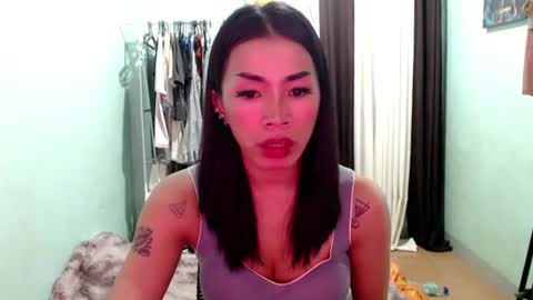 Snapshot of foxxygirly_ chatting on July 18, 6:23 pm Eva Violet online show from July 18, 6:23 pm