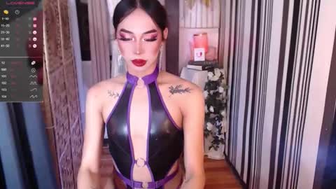foxy_goddess online show from March 22, 1:25 pm