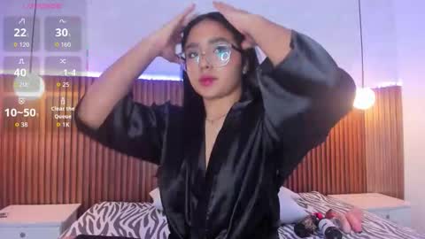 foxy_kylie online show from January 17, 7:50 pm