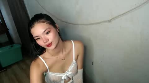 Snapshot of foxygoddess19 chatting on January 28, 7:22 am foxygoddess19 online show from January 28, 7:22 am