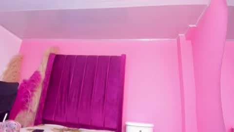 foxyhillx online show from December 3, 8:29 pm