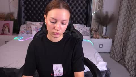 Maya online show from September 23, 1:36 pm