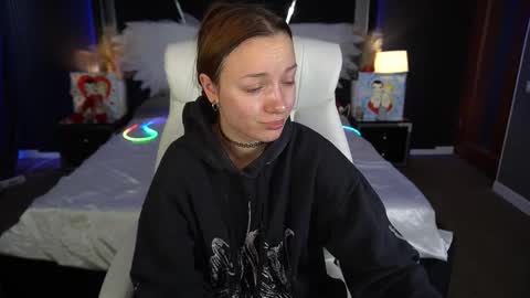 Maya online show from February 22, 9:08 am