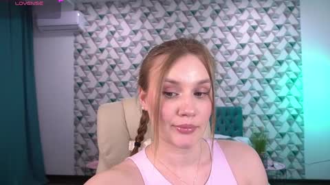 Kate online show from April 5, 8:39 pm