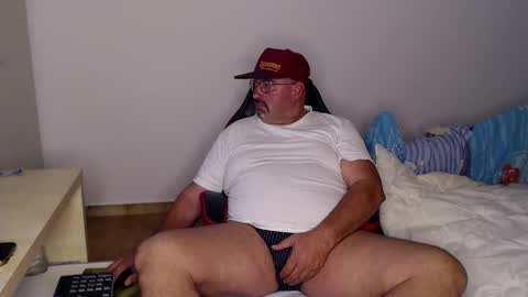 Snapshot of fraboys chatting on October 23, 9:30 am Fraboys online show from October 23, 9:30 am