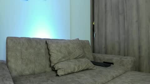 Snapshot of fraiderbrown chatting on November 21, 3:00 pm IM FRAIDER online show from November 21, 3:00 pm