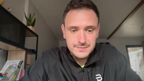 Snapshot of fraisetagada359 chatting on November 2, 11:12 am fraisetagada359 online show from November 2, 11:12 am