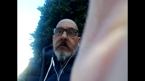 frajimhorm online show from December 1, 11:04 am