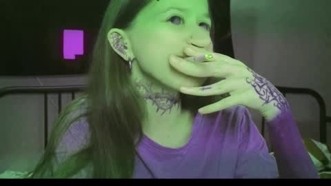 fran_bow online show from March 14, 9:42 pm