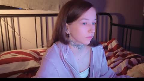 fran_bow online show from March 23, 6:34 pm