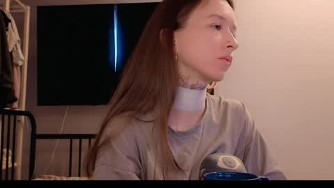 fran_bow online show from April 7, 12:05 pm