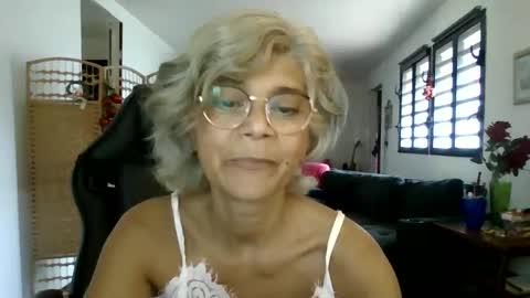 francelune online show from December 7, 8:33 am