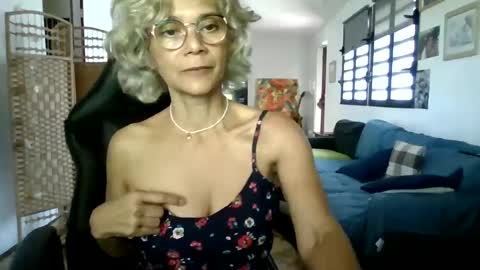 francelune online show from January 22, 11:01 am