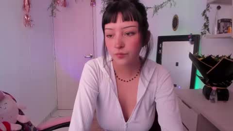 Snapshot of francesca_7 chatting on February 21, 7:43 pm francesca_7 online show from February 21, 7:43 pm