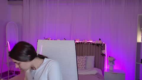 Snapshot of francescacavaliere chatting on June 2, 9:11 am Francesca online show from June 2, 9:11 am