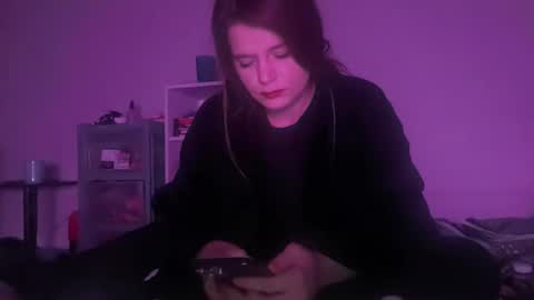 francescafey online show from November 17, 5:57 am