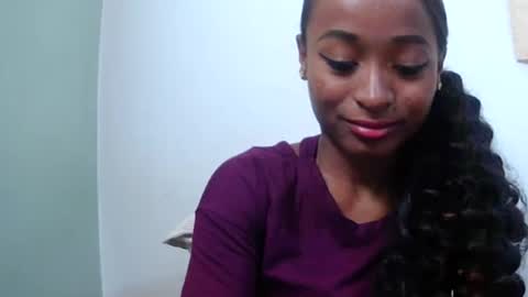 Snapshot of francine925426 chatting on June 13, 9:18 am francine925426 online show from June 13, 9:18 am