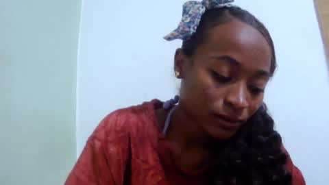 Snapshot of francine925426 chatting on June 19, 8:23 pm francine925426 online show from June 19, 8:23 pm