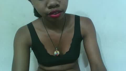 francinealdy online show from October 31, 5:19 am