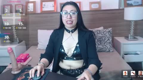 Snapshot of francisca_vera chatting on July 7, 8:46 pm francisca_vera online show from July 7, 8:46 pm