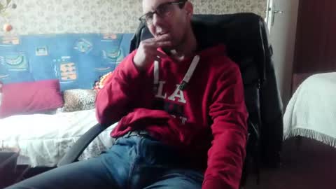 Snapshot of franck143544 chatting on January 15, 9:35 am franck143544 online show from January 15, 9:35 am