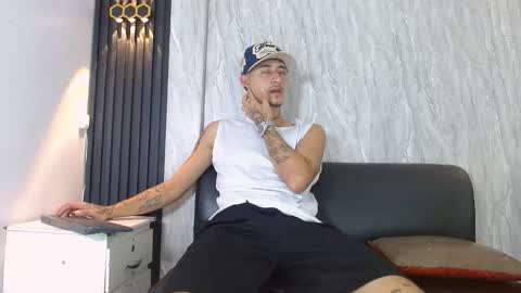 Snapshot of franco_roux chatting on February 12, 11:27 am Franco online show from February 12, 11:27 am