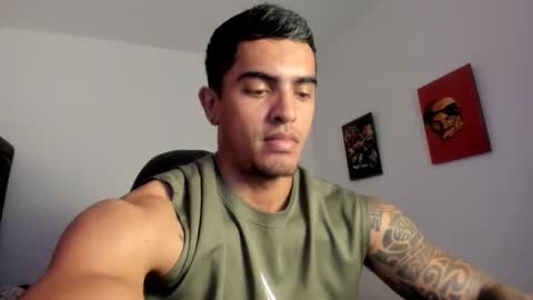 Snapshot of franco_ruiz_ chatting on October 17, 12:58 am franco online show from October 17, 12:58 am