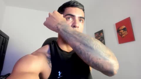 Snapshot of franco_ruiz_ chatting on October 18, 1:19 am franco online show from October 18, 1:19 am