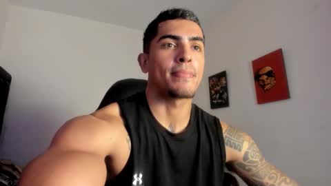 Snapshot of franco_ruiz_ chatting on February 9, 2:26 am franco online show from February 9, 2:26 am