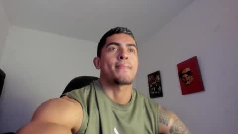 Snapshot of franco_ruiz_ chatting on February 14, 2:14 pm franco online show from February 14, 2:14 pm