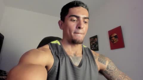 Snapshot of franco_ruiz_ chatting on February 23, 4:54 am franco online show from February 23, 4:54 am