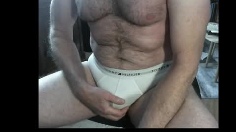Snapshot of francois4059 chatting on May 11, 12:00 pm Franois online show from May 11, 12:00 pm