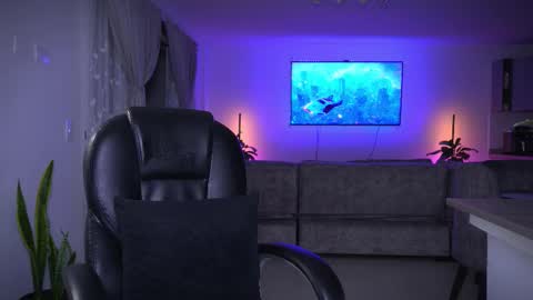 Frank Farrell. Hey remember to give me a thumbs up Ty online show from February 3, 1:04 am