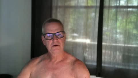 hung4fun online show from June 15, 1:35 pm