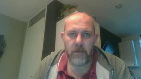 Snapshot of frankh12345 chatting on February 6, 8:18 am frankh12345 online show from February 6, 8:18 am